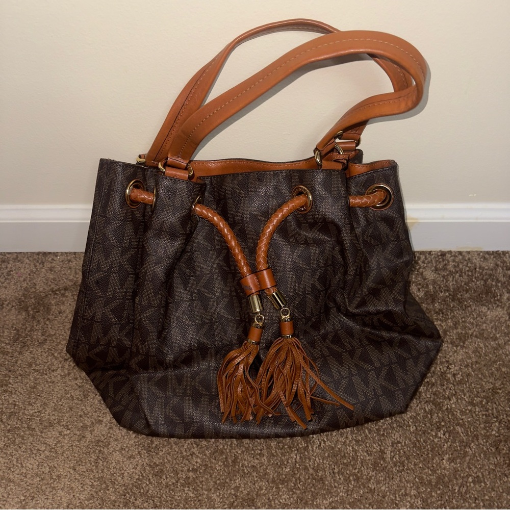 Michael kors shoulder bag leather